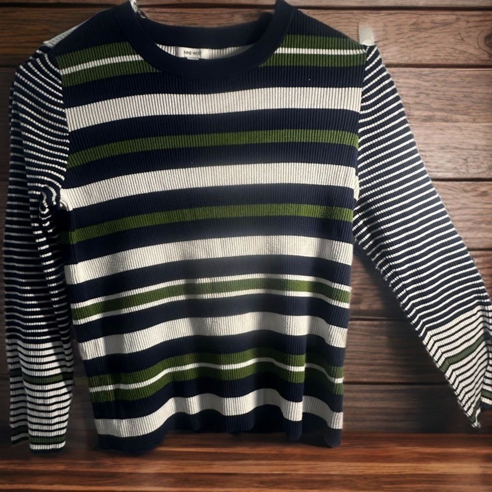 Stripes, stripes & more stripes!  Perfect colors! - Picture 5 of 6